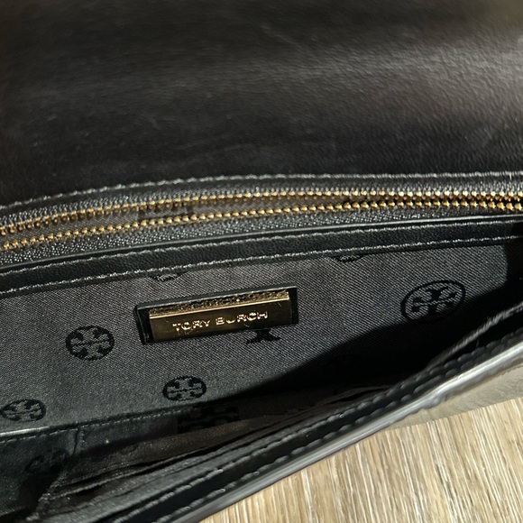 Tory Burch Gigi Patent Clutch Bag Purse - Picture 4 of 5